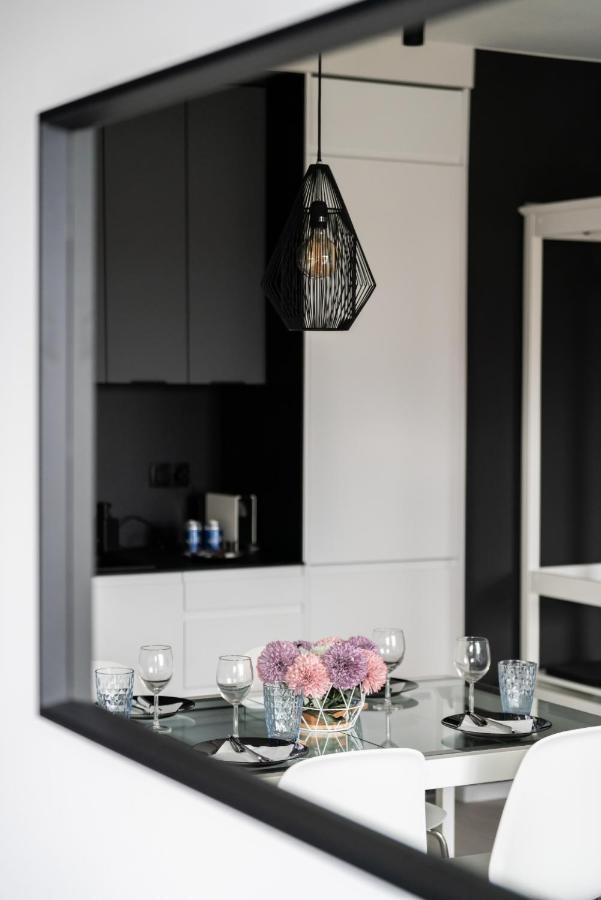 Stara Cegielnia Lake View Apartment By Renters Prestige Poznań Buitenkant foto